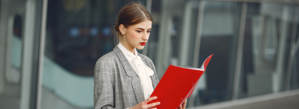 Quels éléments réunir pour constituer un dossier de candidature afin de louer des bureaux à Paris ?
